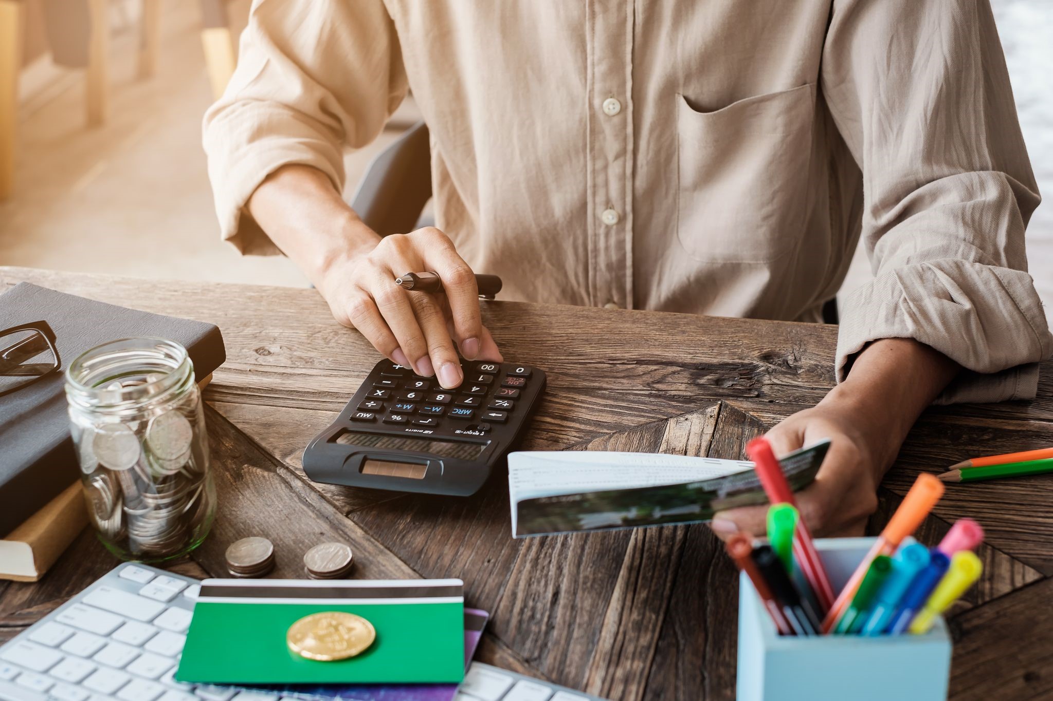 O saque aniversário é uma opção de modalidade para o trabalhador que quiser sacar uma quantia proporcional ao FGTS em seu mês de aniversário.